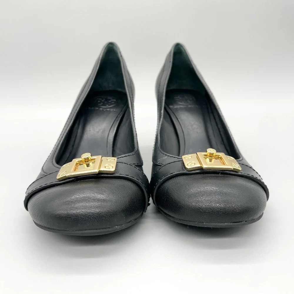 Tory Burch Womens 8.5M Pump Heels Shoes Black Leather Gold Buckle Office Classic